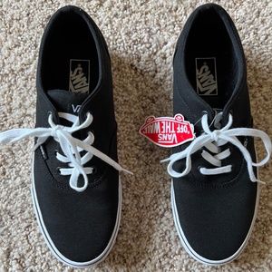 NEW Vans Classic in Black Women's Size 10  **PRICE DROP & DISCOUNTED SHIPPING**
